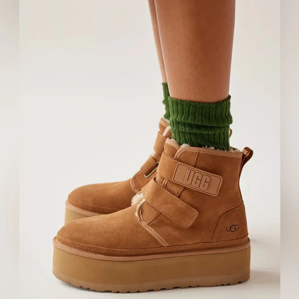 Like New! Women's UGG Neumel Platform Shearling Boots